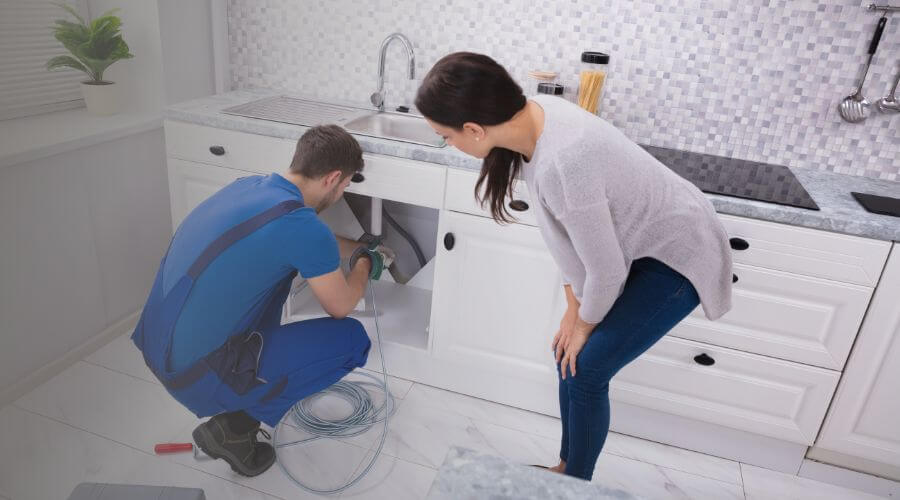 Expert burst pipe repair services in Lazbuddie, TX